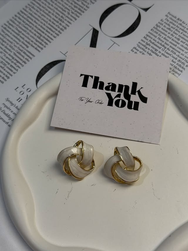 گوشواره میناکاری جذاب